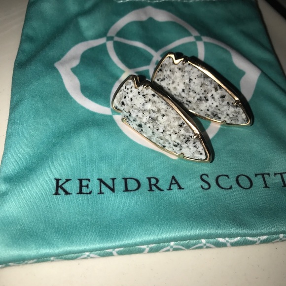 Kendra Scott Kathryn Style earrings - Picture 3 of 3